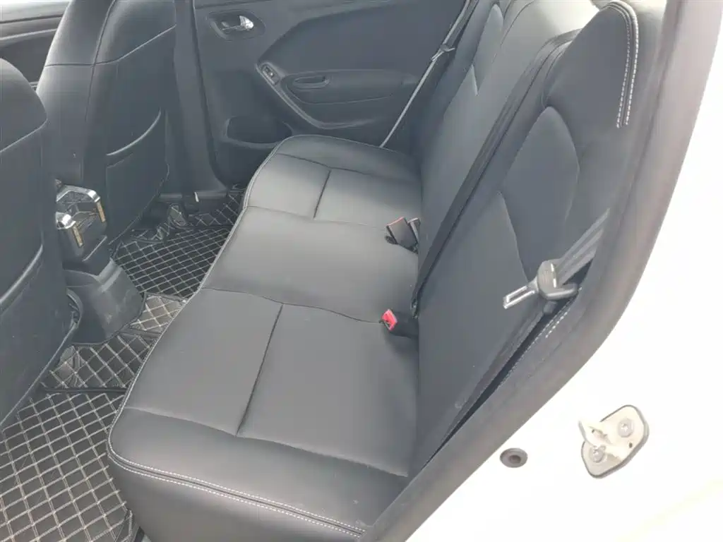 Peugeot 301 2016 2014 1.6L Manual Comfort Edition