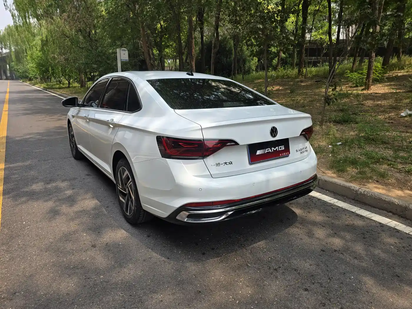 Volkswagen Sagitar 2023 300TSI DSG Surpassing Edition фото 8