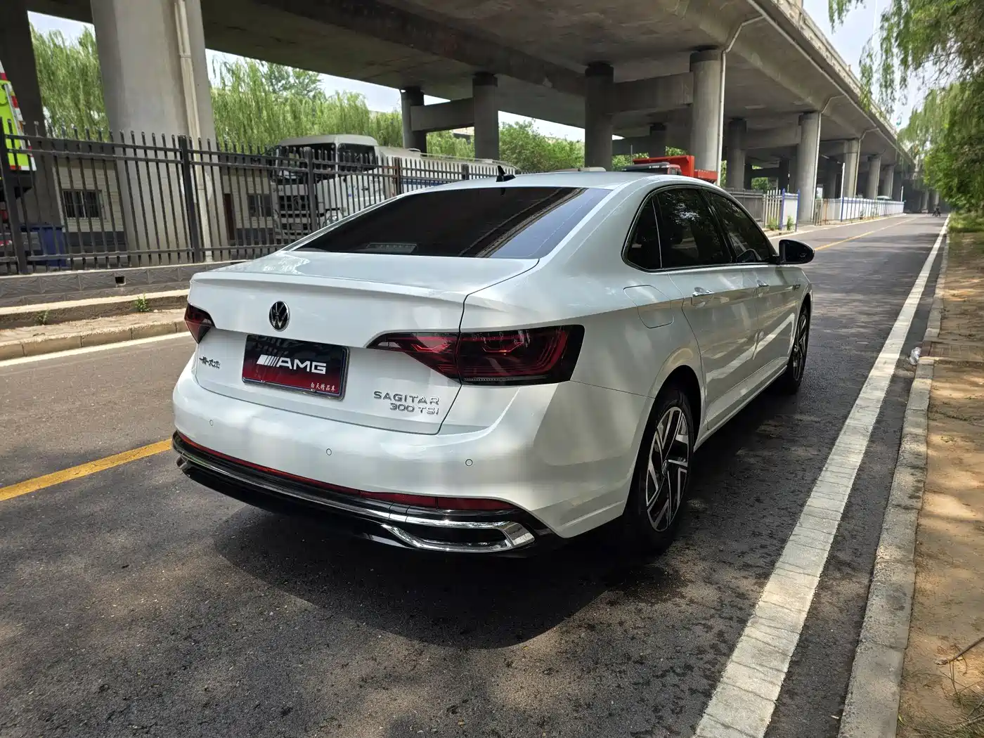 Volkswagen Sagitar 2023 300TSI DSG Surpassing Edition фото 9