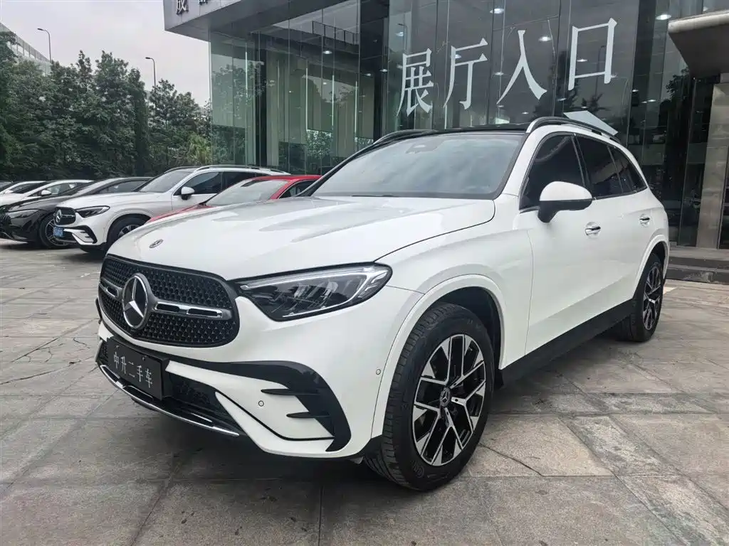 Mercedes-Benz GLC 2024 GLC 260 L 4MATIC Luxury 5-seater фото 3