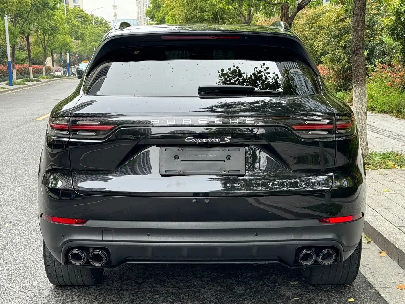 PORSCHE CAYENNE