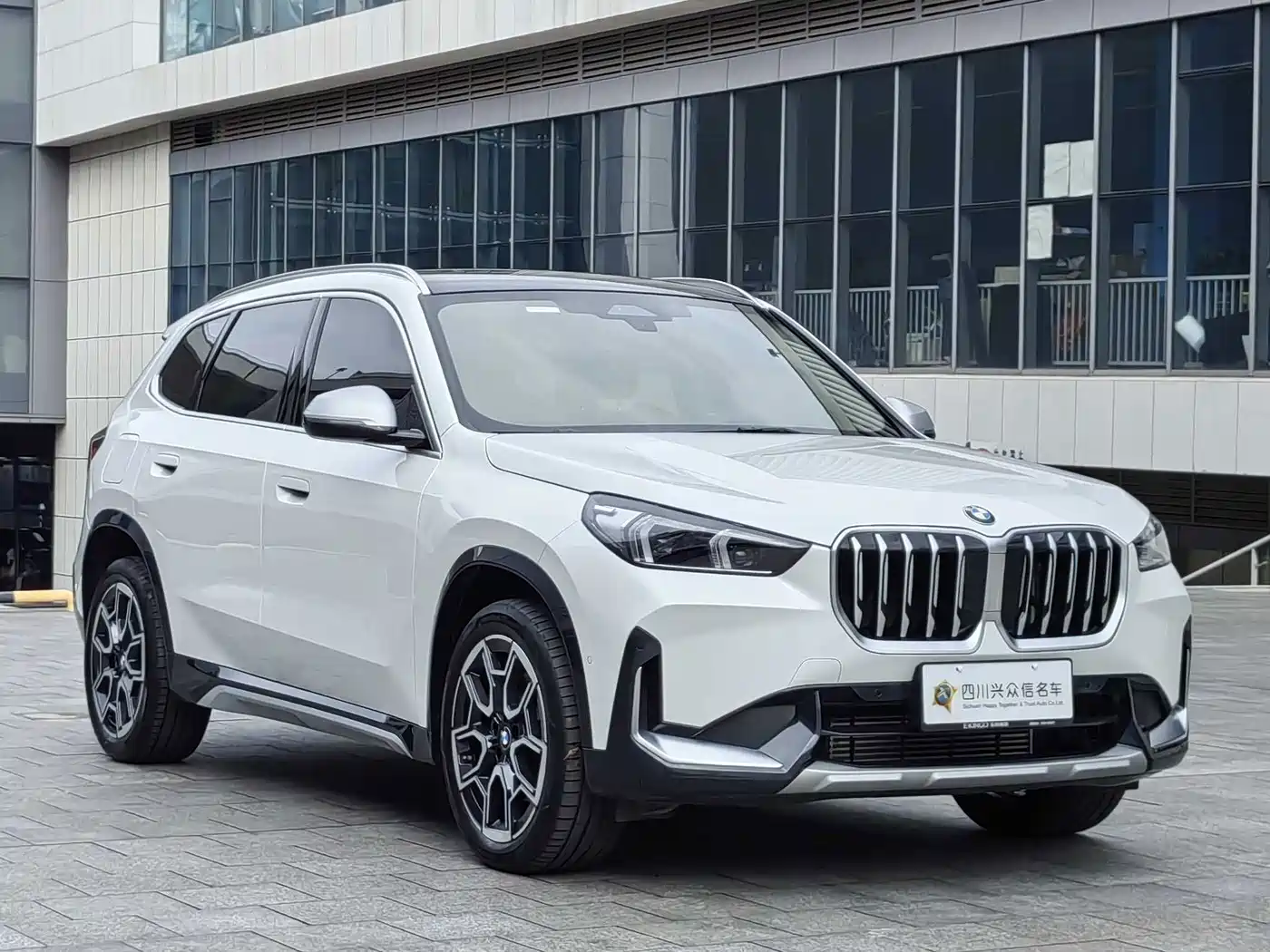 BMW X1 2024 2023 sDrive25Li X Design Package
