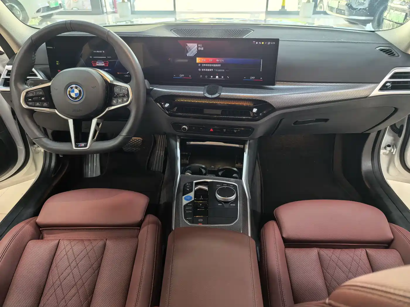 BMW i3 2025 eDrive 40 L Shadow Night Package фото 7