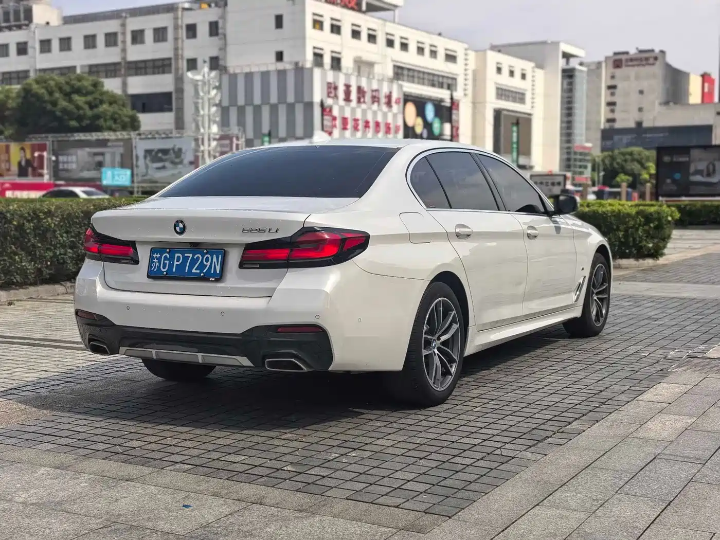 BMW 5 Series 2021 525Li M Sport Package фото 7