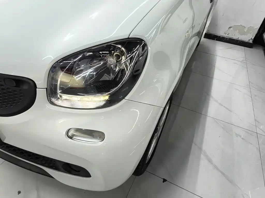 smart forfour 2019 2018 1.0L 52kW Agile Edition