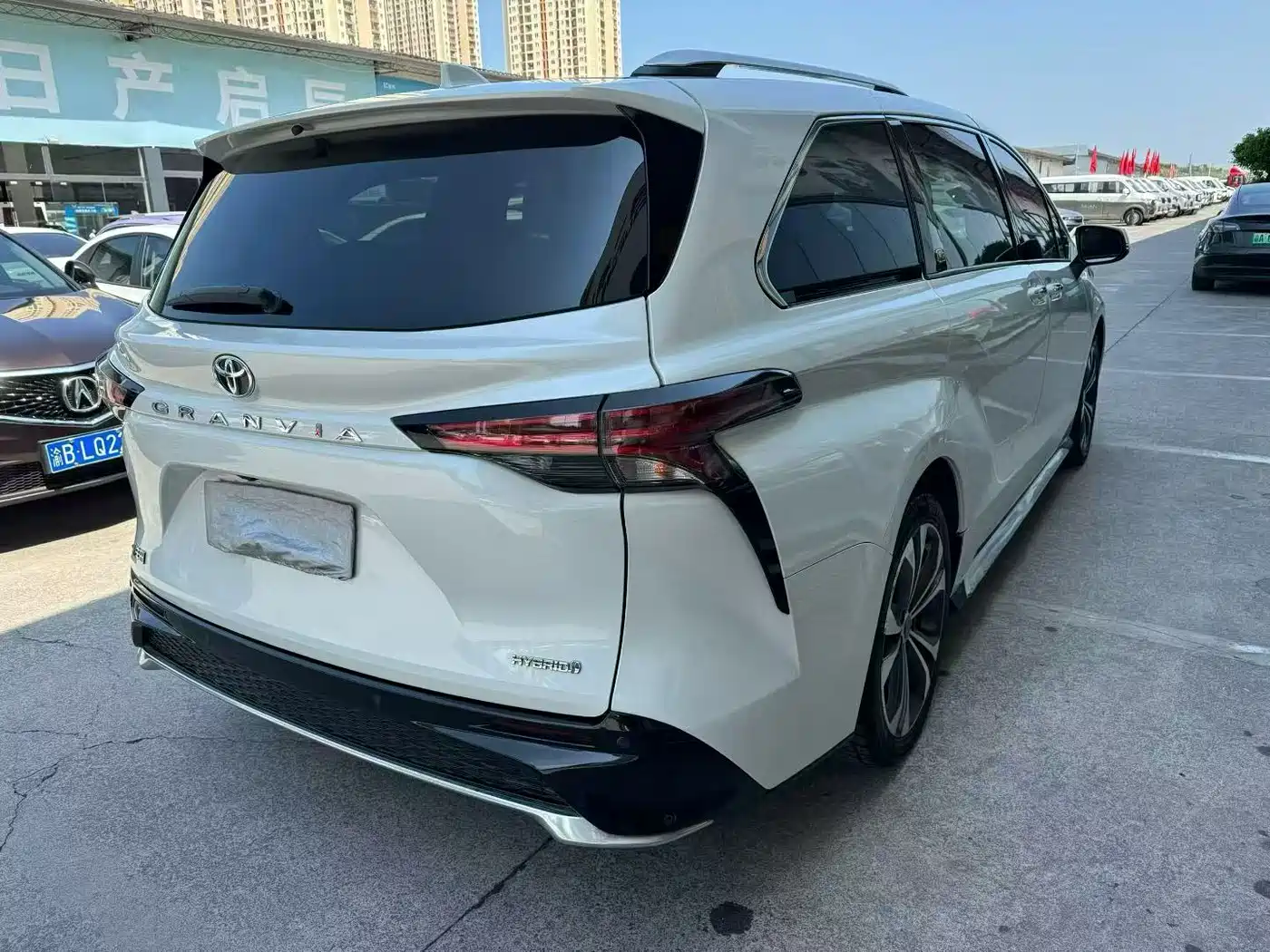 Фото 7 - Toyota Granvia