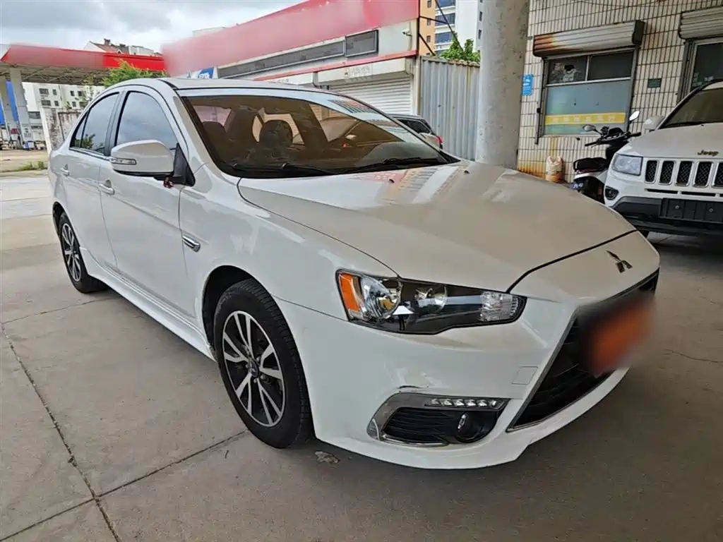 Mitsubishi Lancer EX 2015 1.8L Manual Premium (China IV) фото 4