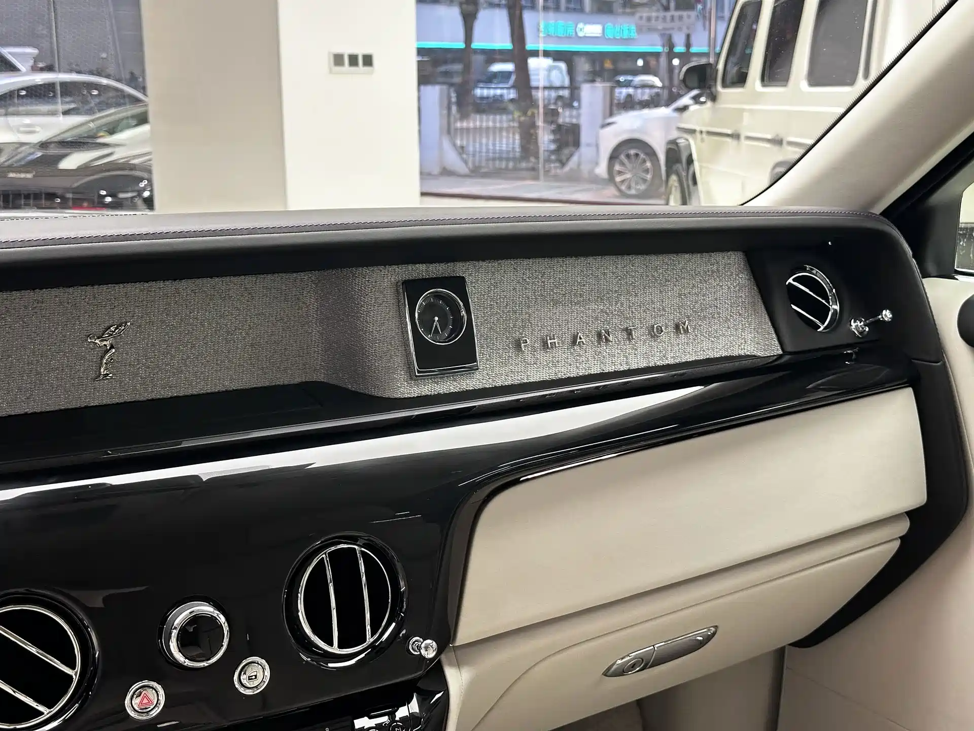 Фото 14 - Rolls-Royce Phantom