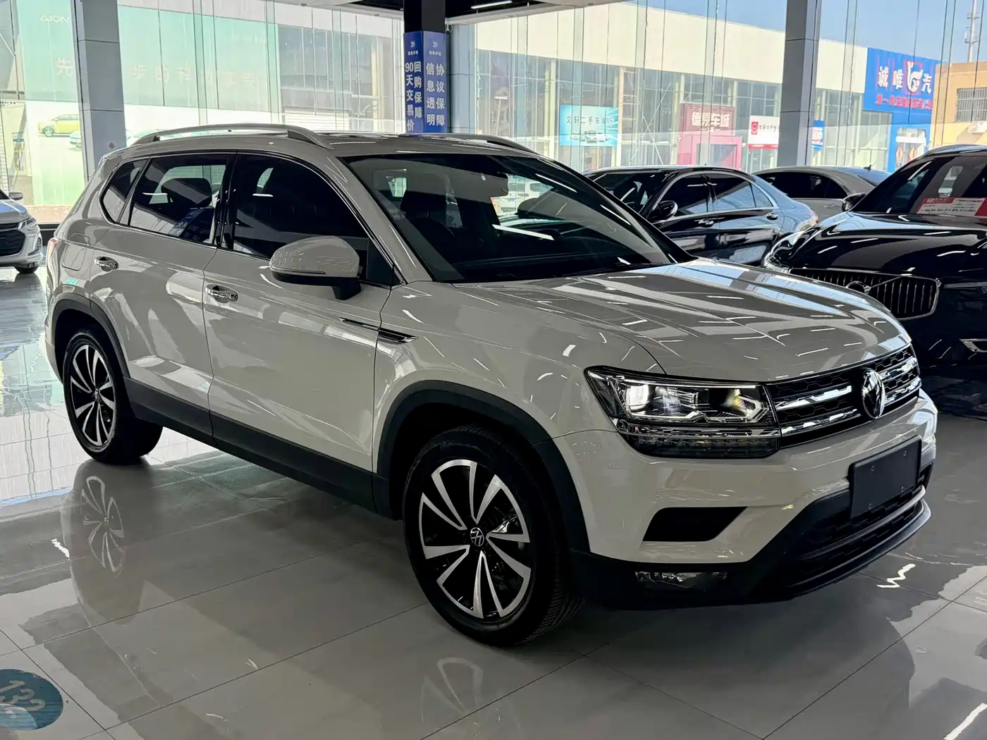 Volkswagen Tharu, миниатюра 3