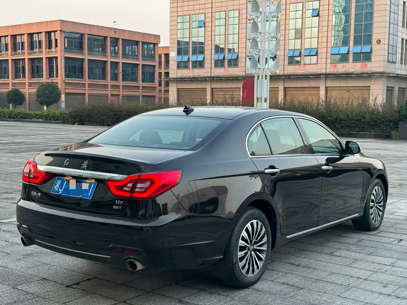 Hongqi H7 2019 2019 1.8T Comfort Edition