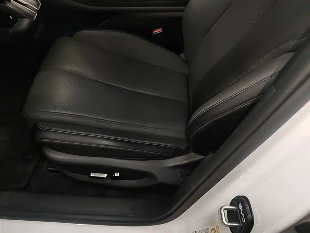 BYD Qin L 2024 DM-i 120KM Superior Edition фото 15