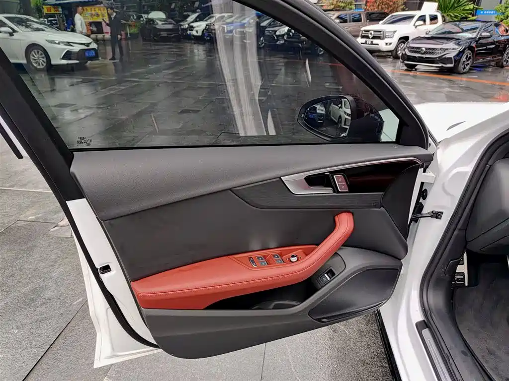 Audi A4L 2024 40 TFSI Luxury Dynamic фото 6