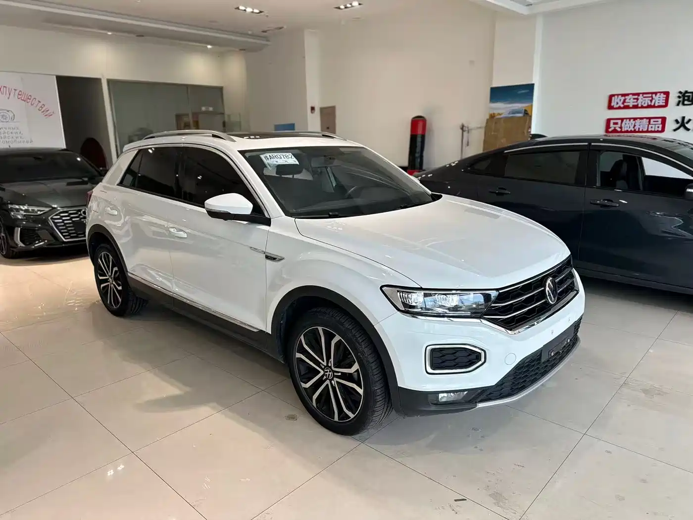 Volkswagen T-ROC 2021 280TSI DSG 2WD Comfort Smart Connect 30th Anniversary Edition фото 3