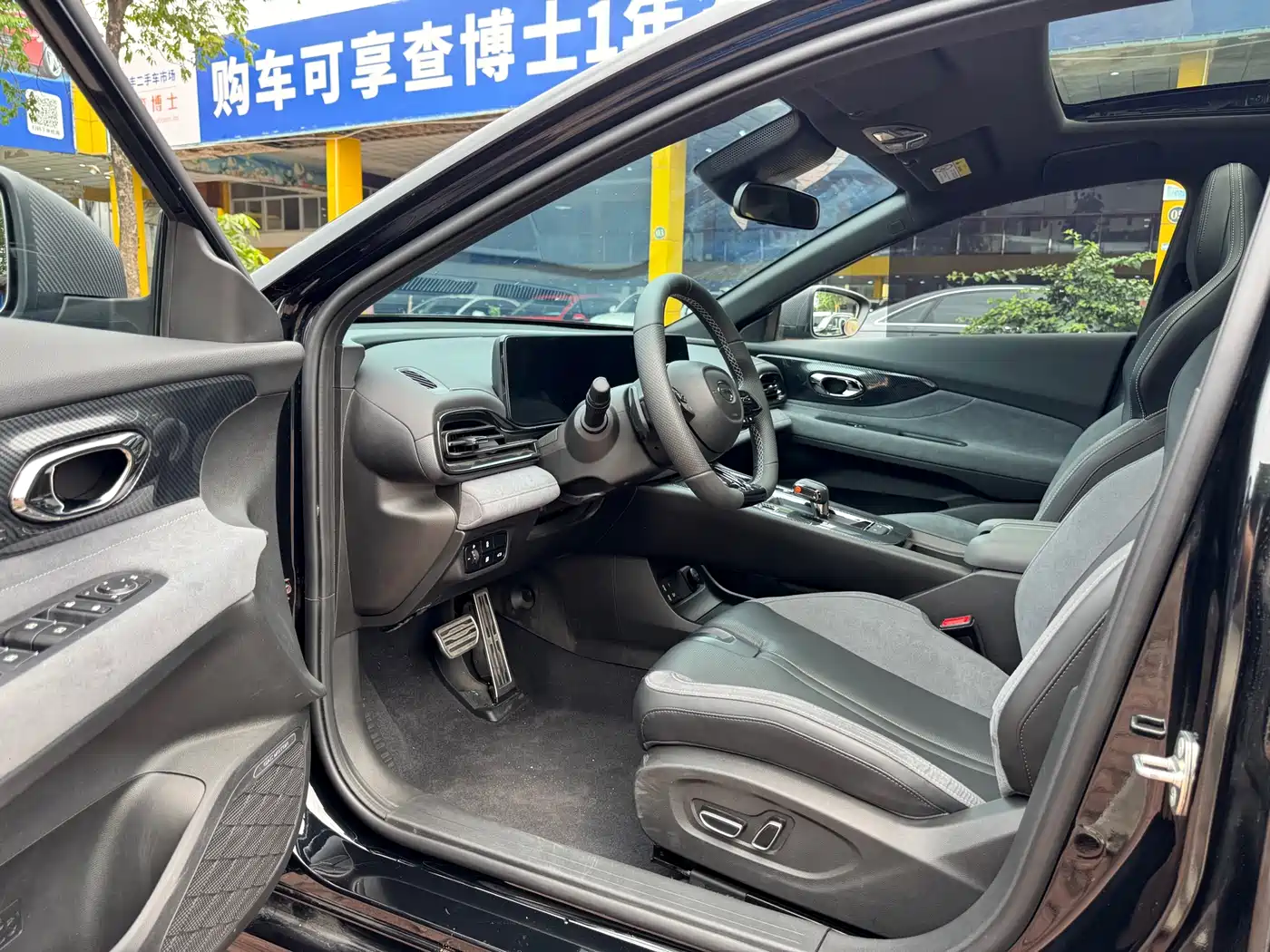 GAC Trumpchi Trumpchi Emkoo 2024 Model 400T Auto Shadow Leopard R PRO Edition фото 6