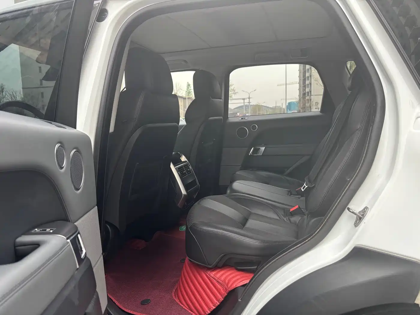 Land Rover Range Rover Sport 2015 3.0 SDV6 HSE фото 6