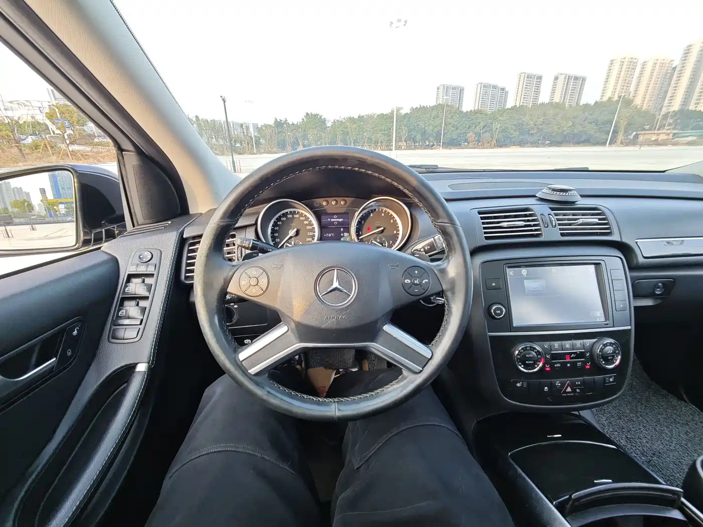 Mercedes-Benz R-Class 2017 R 320 4MATIC Business Collector's Edition фото 9
