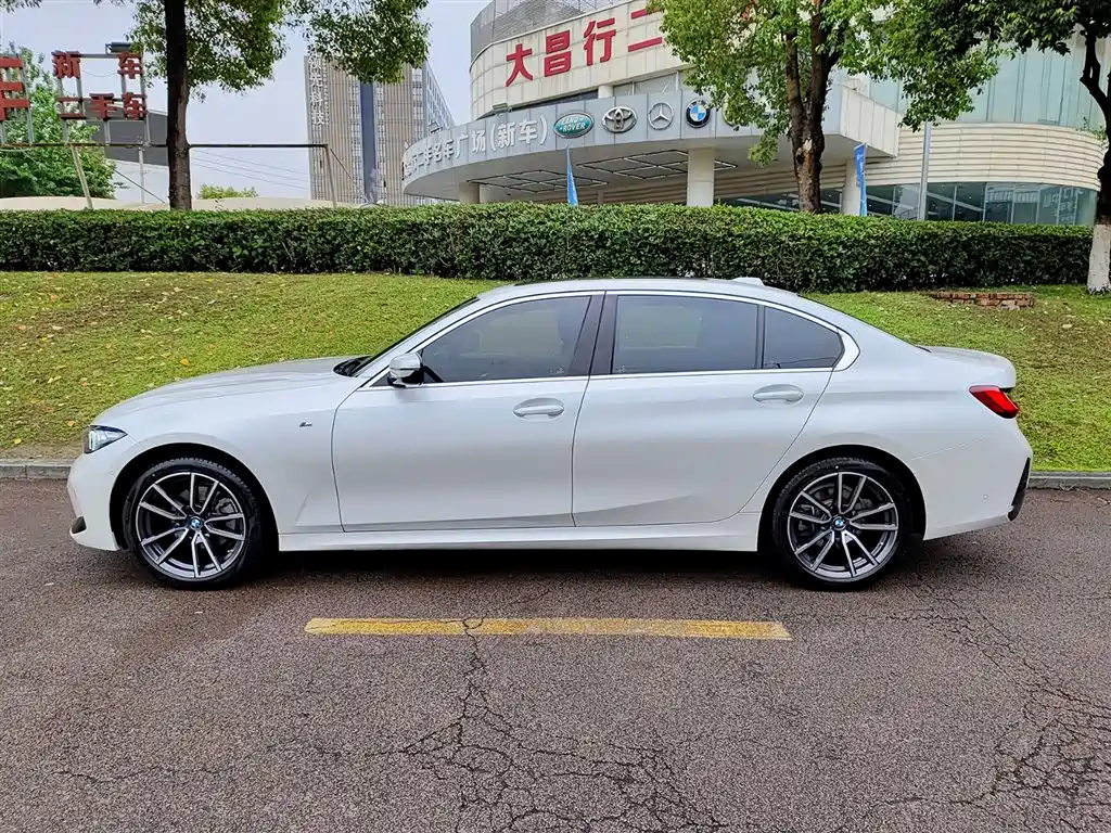BMW 3 Series 2023 325Li xDrive M Sport Package фото 3