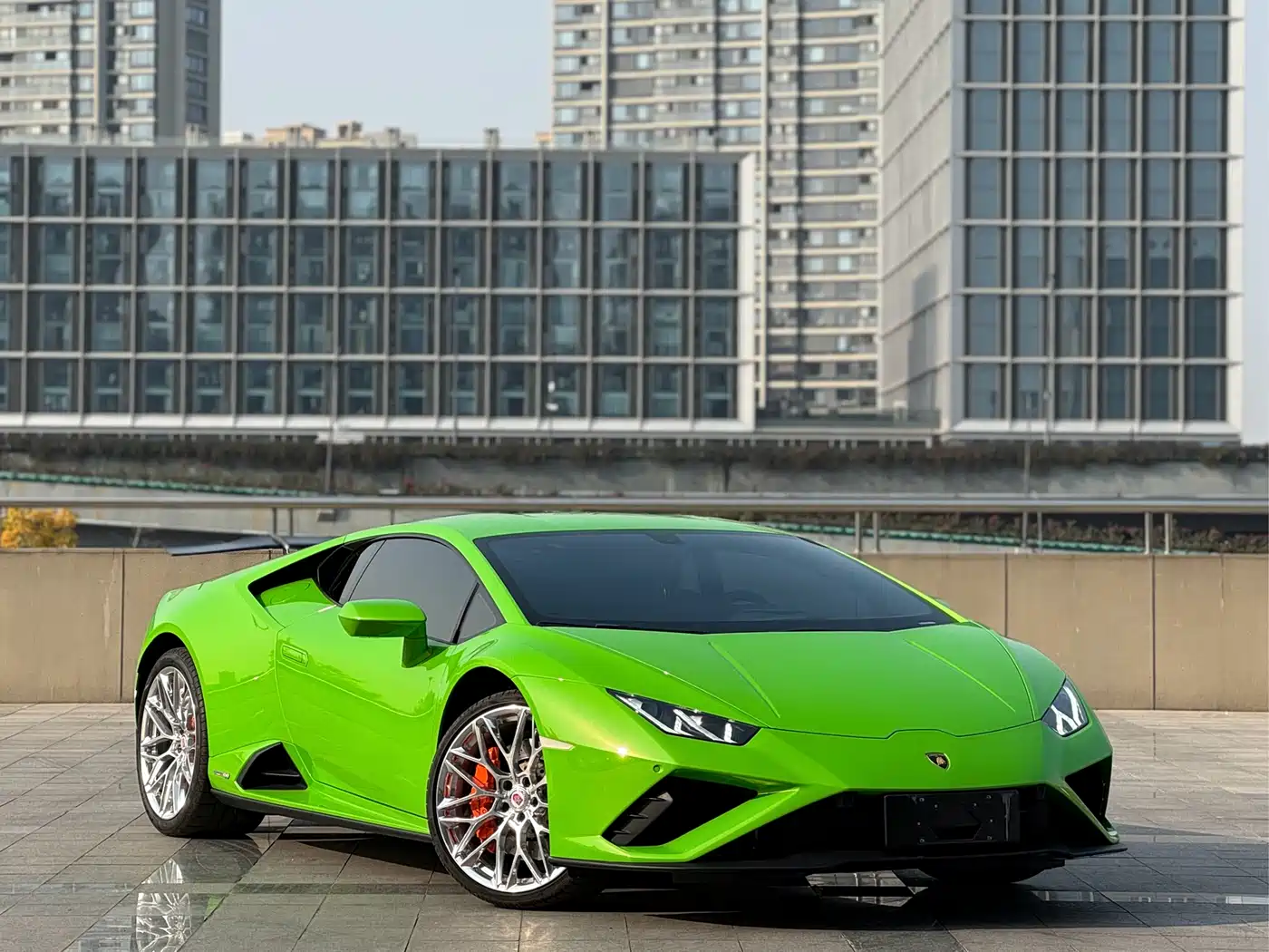 Lamborghini Huracán 2020 Huracán EVO RWD Spyder фото 2