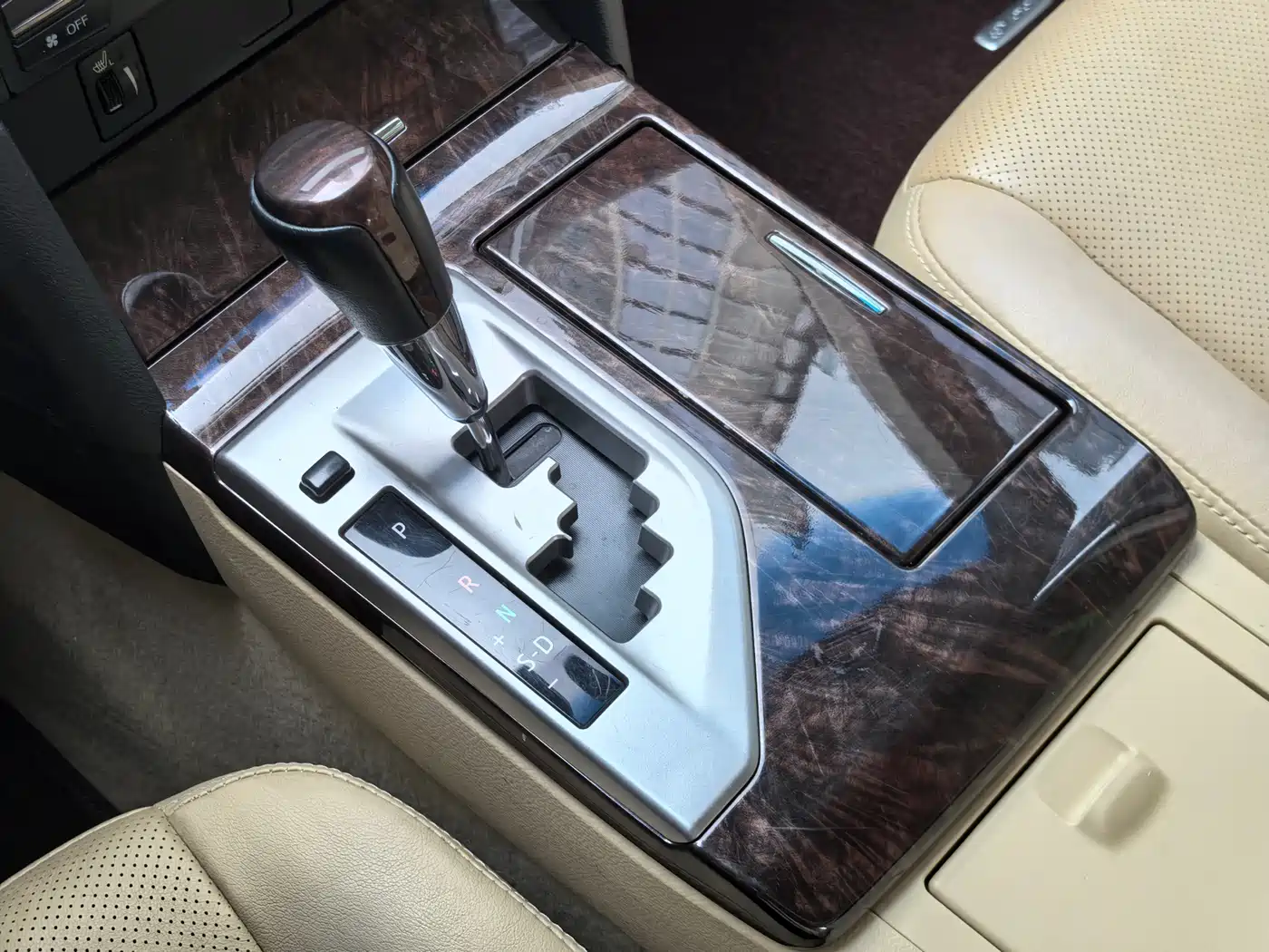 Toyota Camry 2015 2015 2.0G Leading Edition