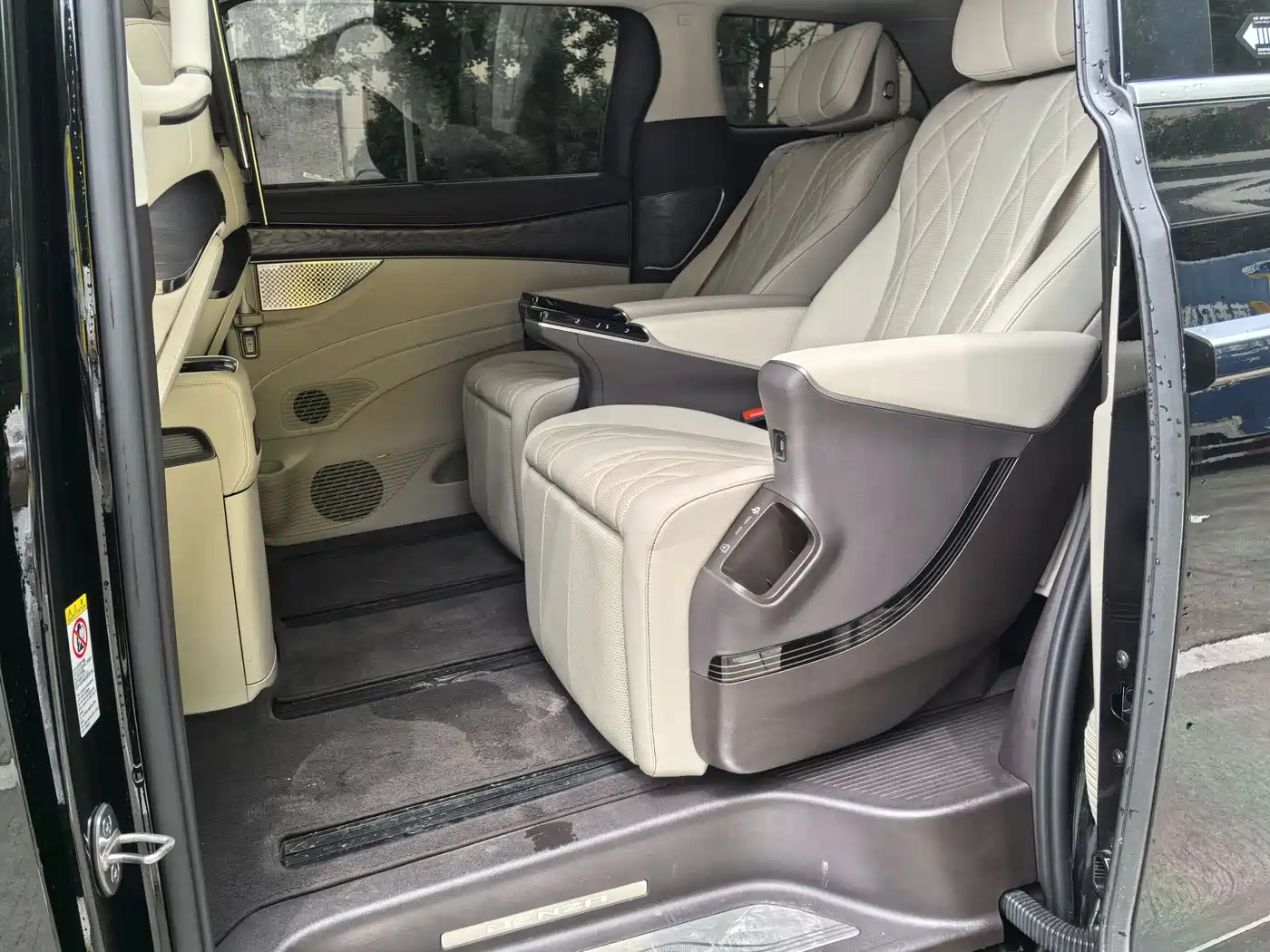 Denza D9 2025 DM-i Smart Drive Edition 1020 AWD Prestige фото 11
