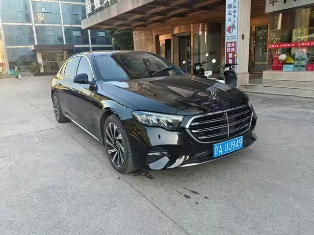Mercedes-Benz E-Class 2025 E 300 L Luxury — фото 3