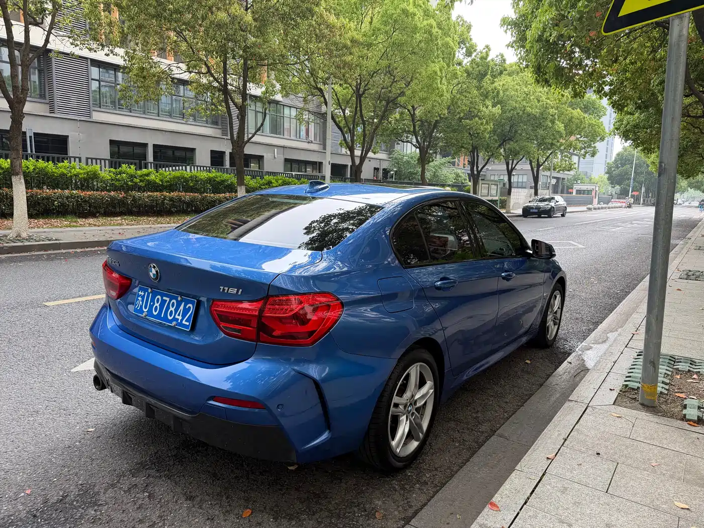 BMW 1 Series 2019 118i M Sport Package фото 9