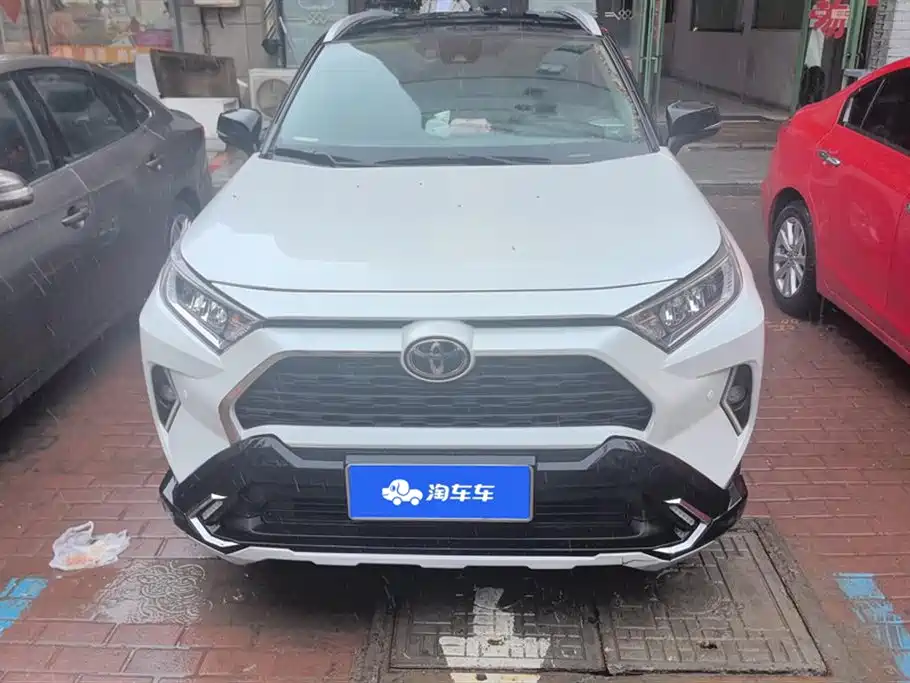 Toyota RAV4 Rongfang 2024 2.0L CVT FWD Urban Edition фото 2