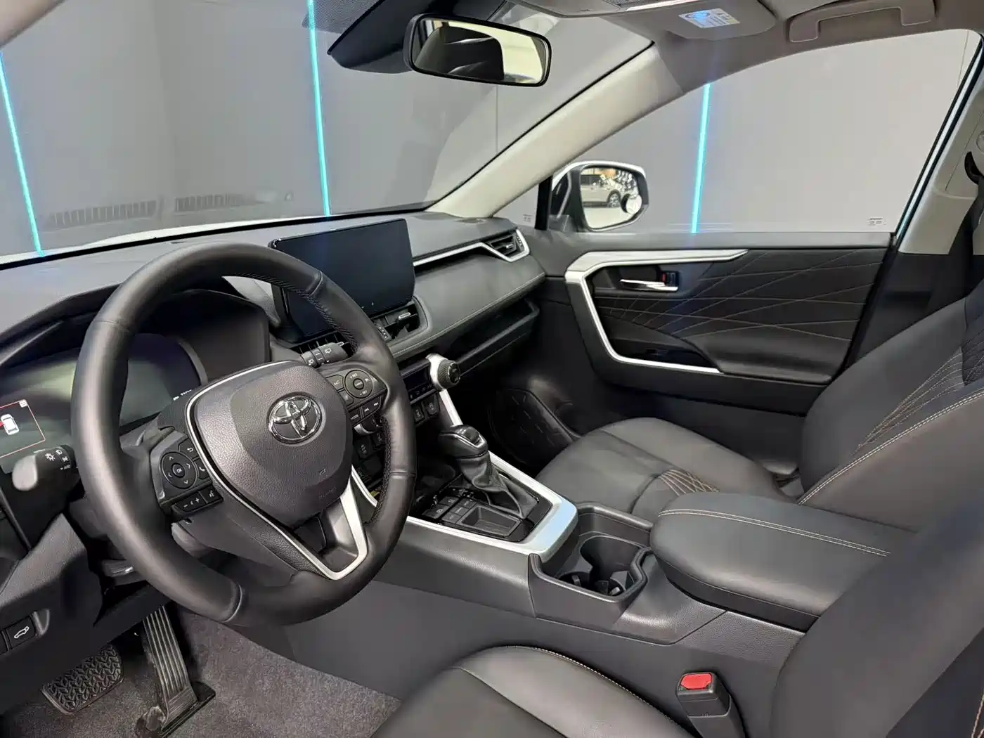 Toyota RAV4 2025 2024 2.0L CVT FWD Style Plus Edition