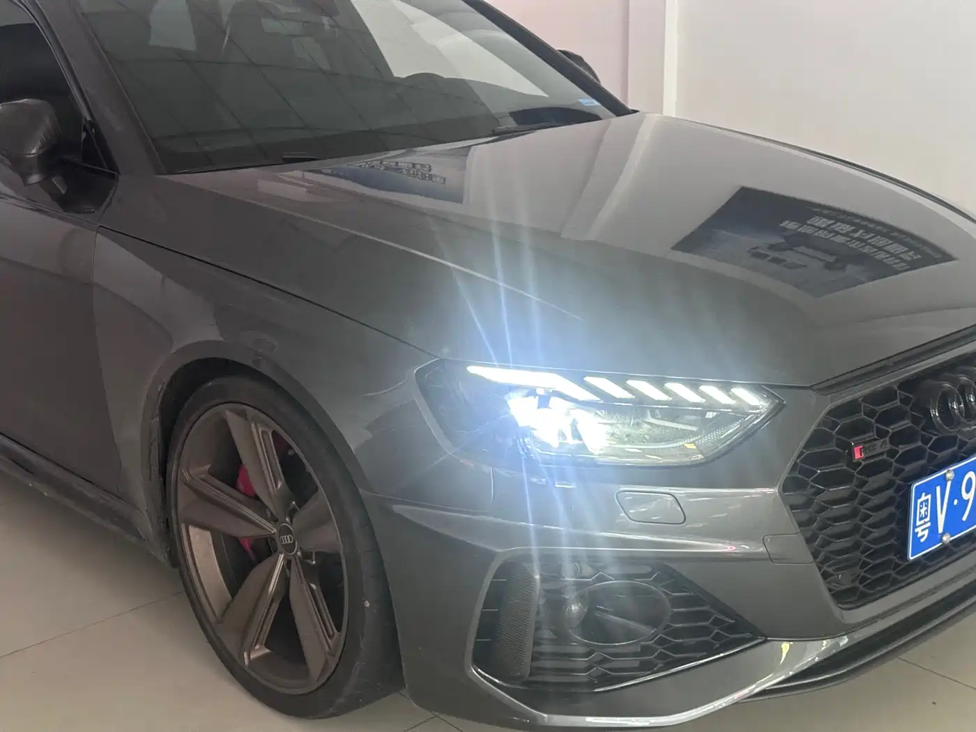 AUDI RS 4