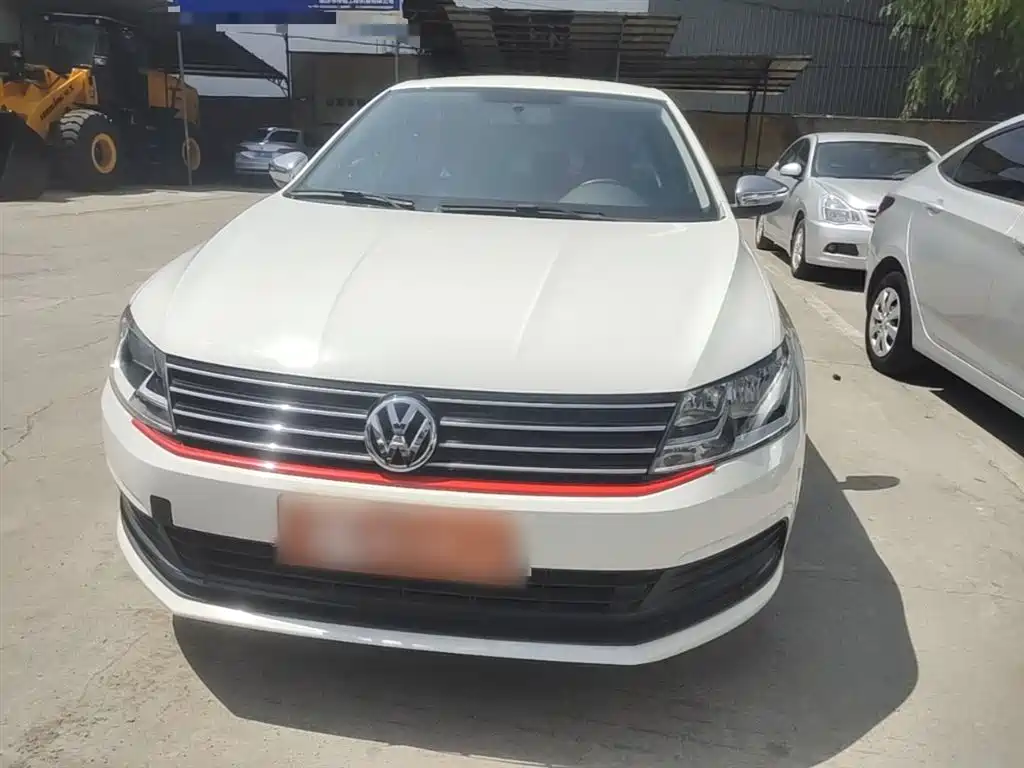 Volkswagen Lavida 2017 1.6L Manual Trend Edition фото 3