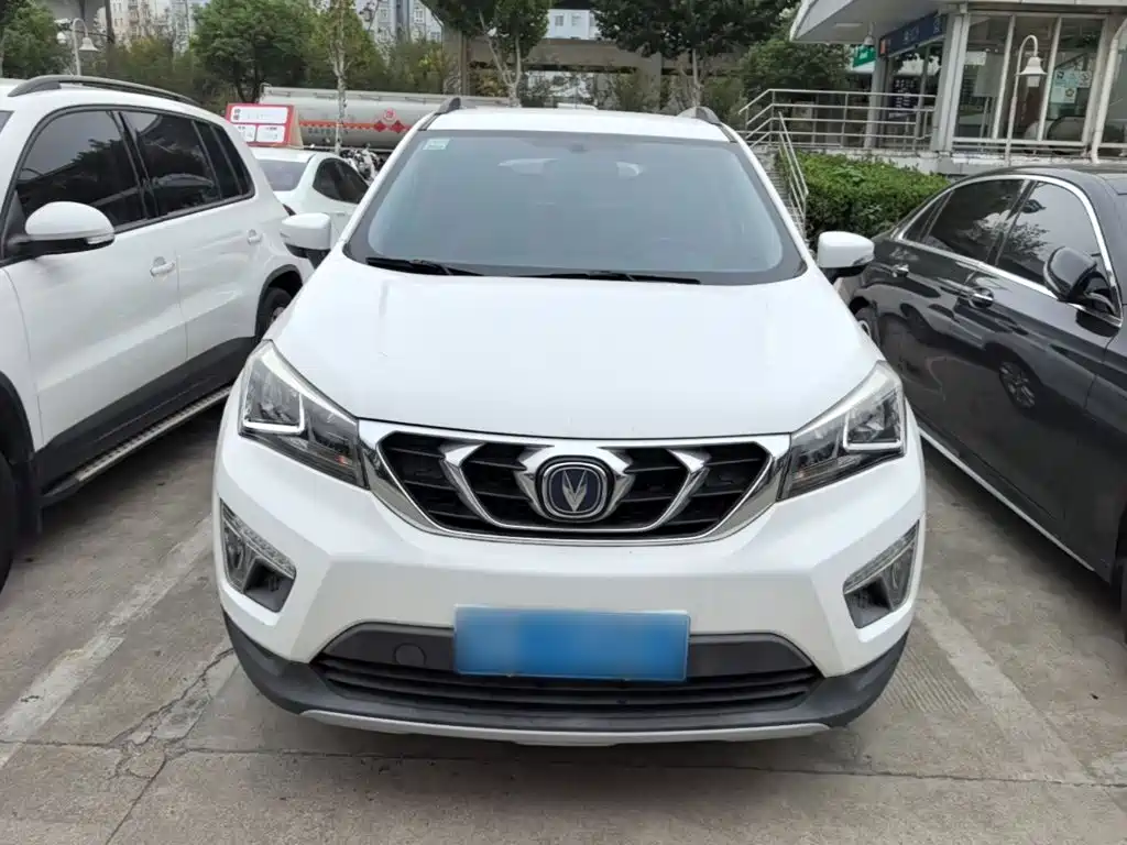 Фото 3 - Changan CS15