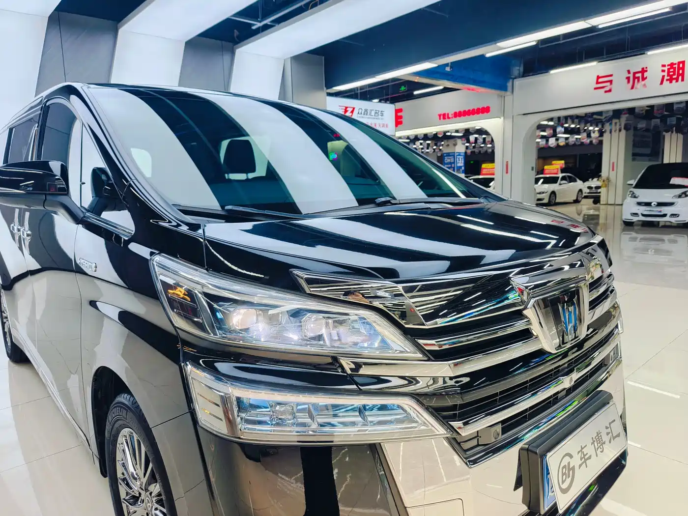 Toyota Vellfire 2020 Twin Engine 2.5L HV Luxury Edition фото 19