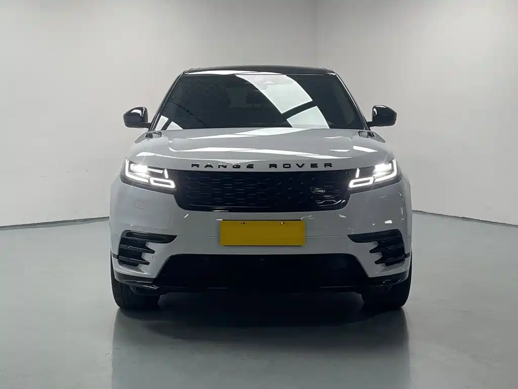 Фото 2 - Land Rover Range Rover Velar