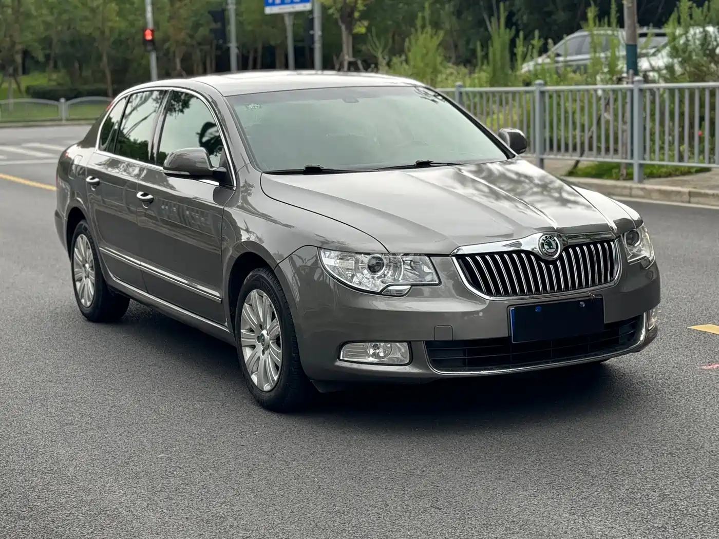 Škoda Superb 2011 2012 1.8TSI Automatic Noble Elegance Edition