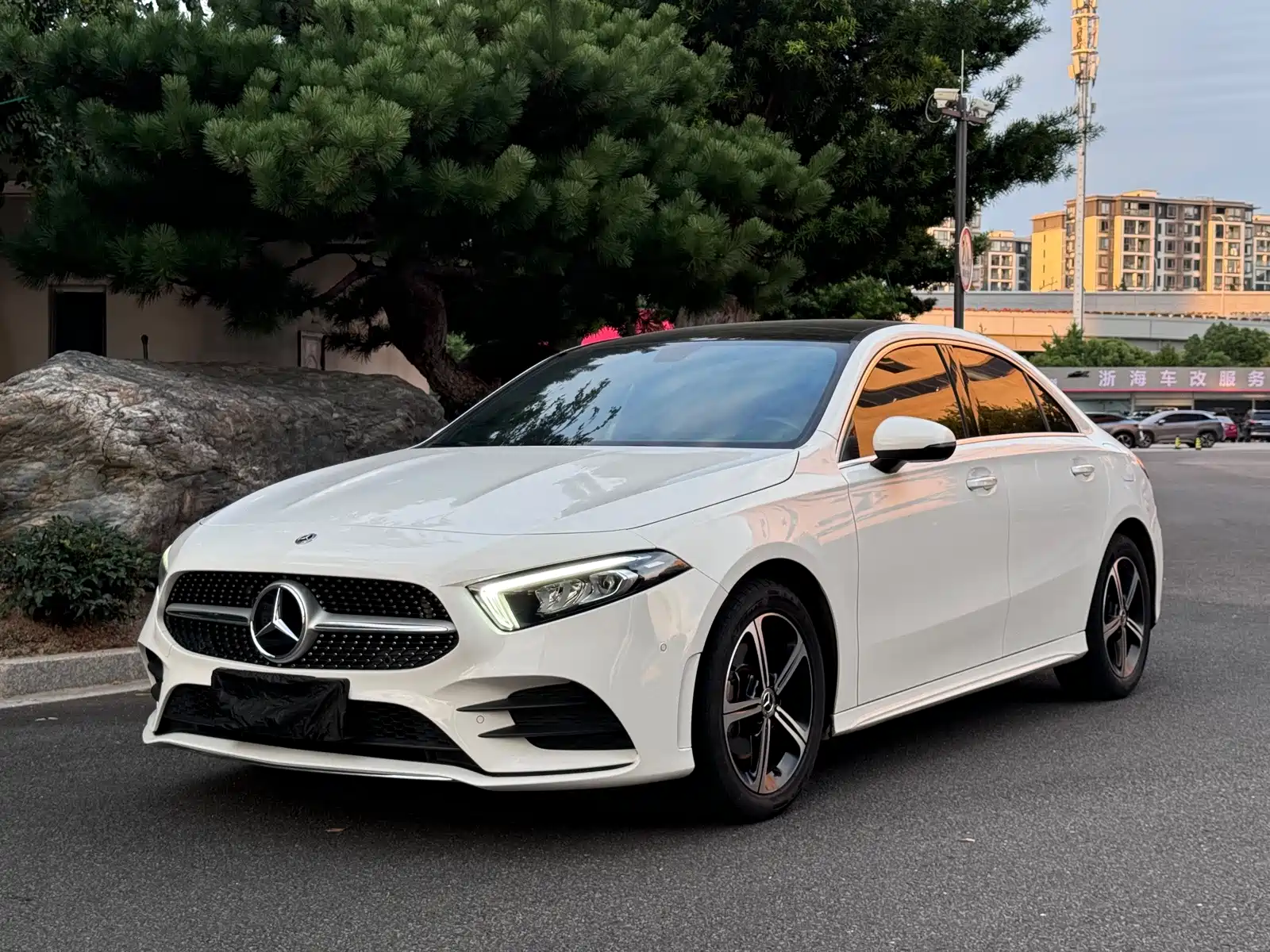 صورة 1 - Mercedes-Benz A-Class