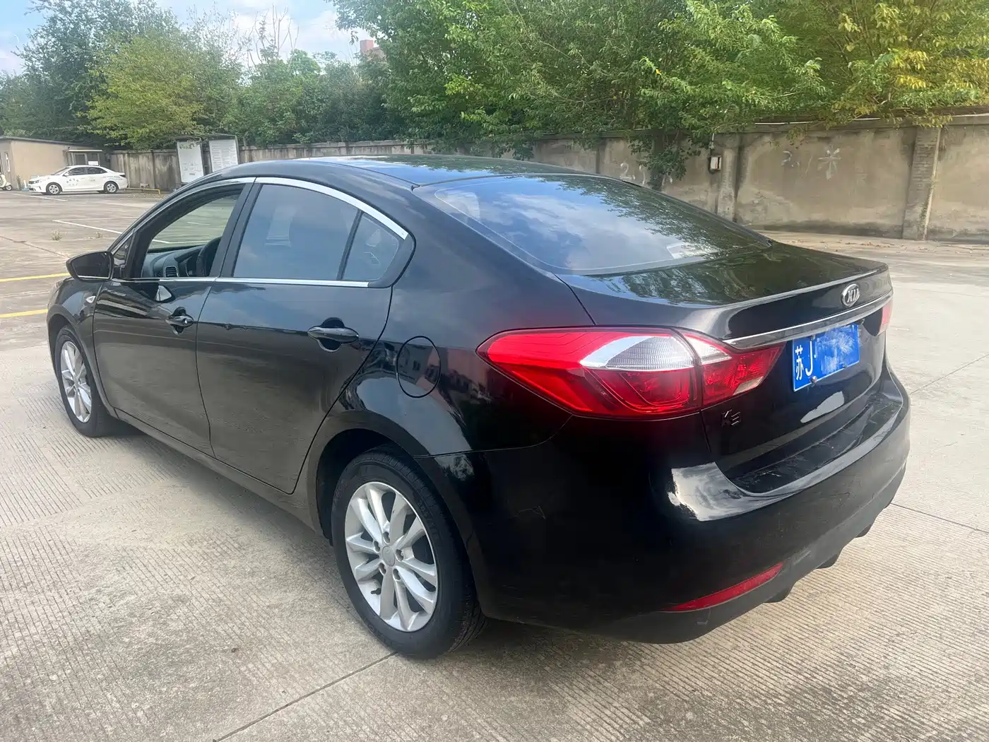 Photo 5 - Kia K3