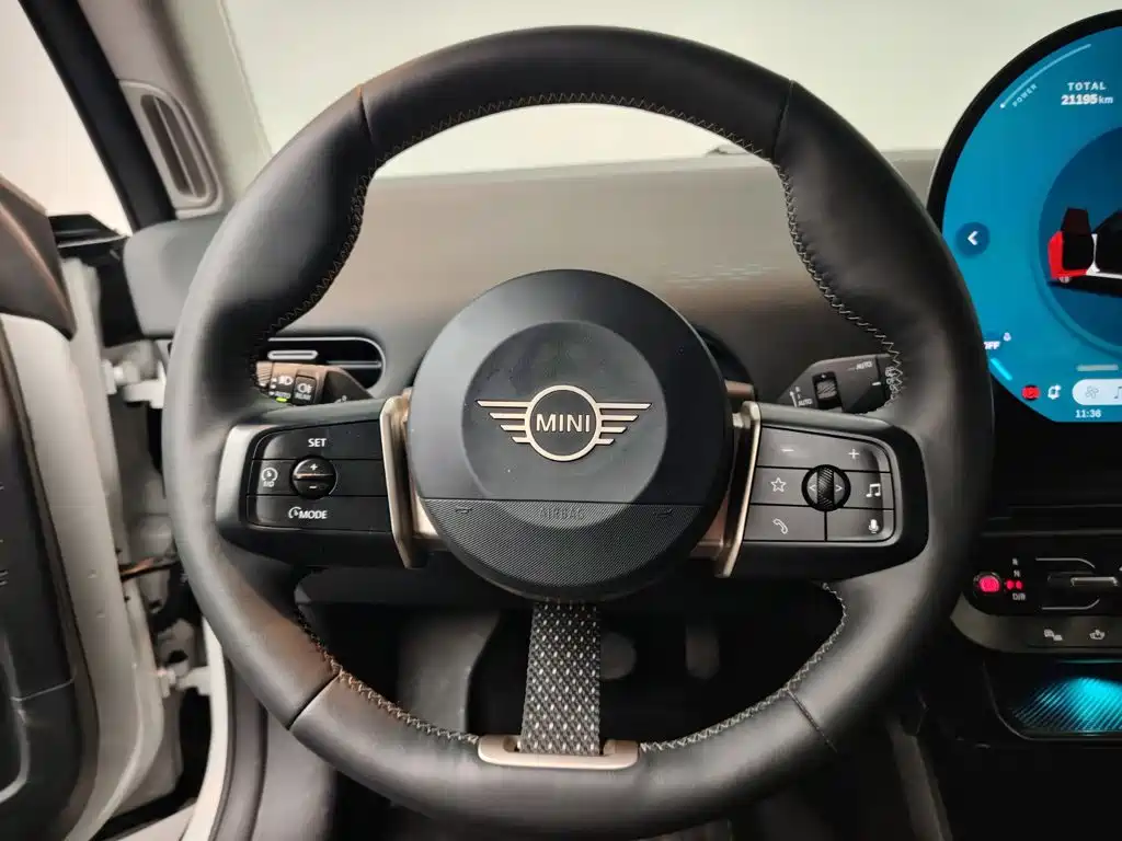 MINI Electric MINI COOPER 2025 2025 Model 456km COOPER E Classic