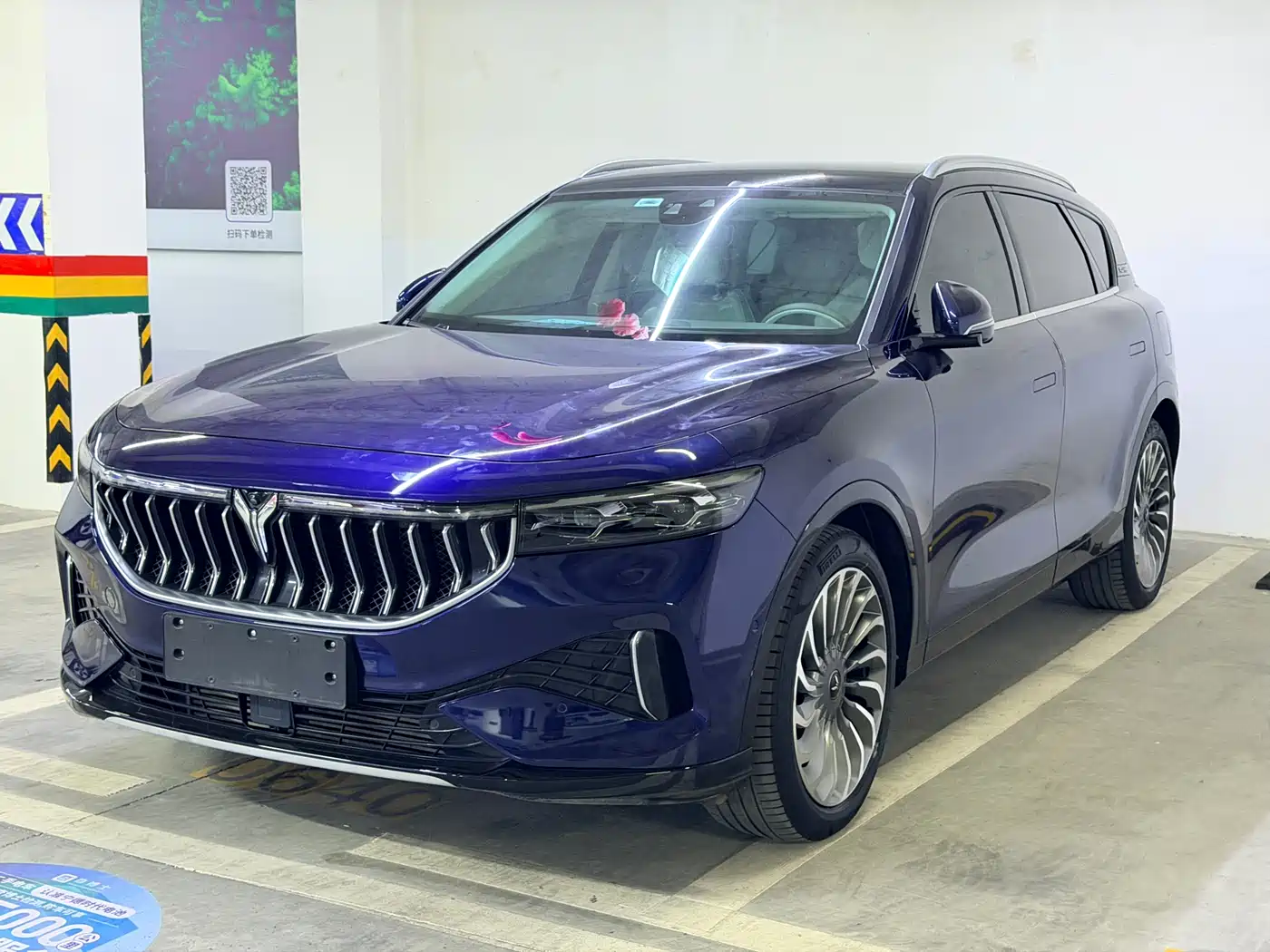 Voyah Auto VOYAH FREE 2021 AWD Standard Range Extender Exclusive Luxury Package фото 4