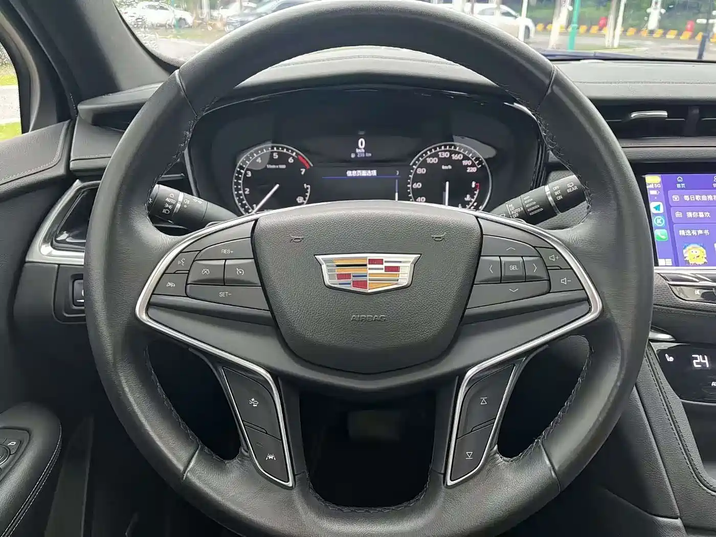 CADILLAC XT5