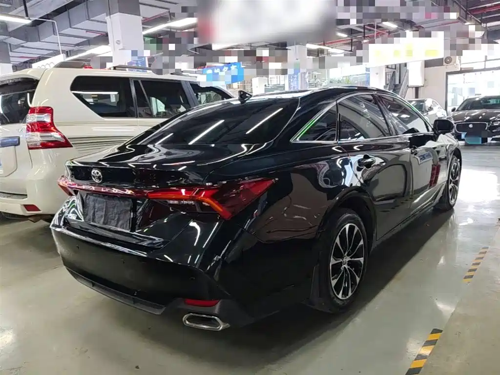 Toyota Avalon 2023 2.0L Premium Selection фото 7