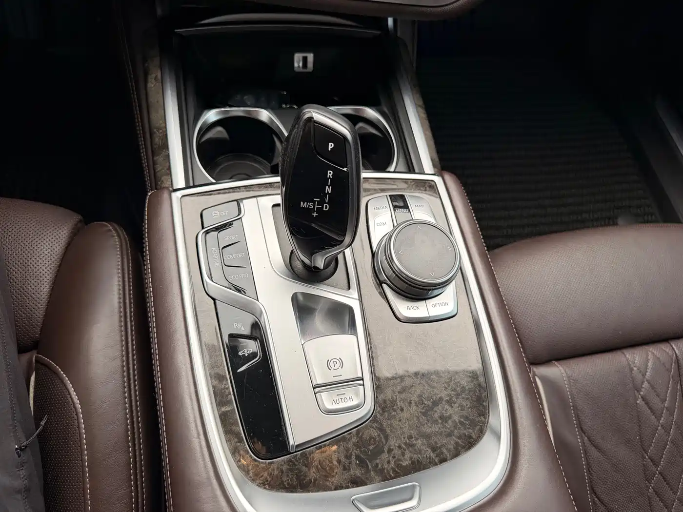 BMW 7 Series 2016 740Li Premium фото 14
