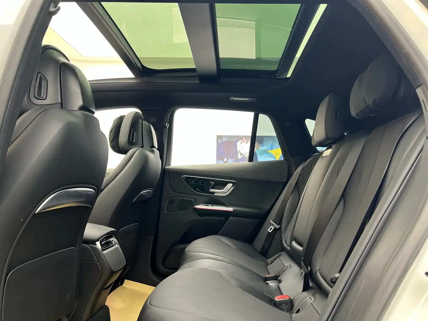 Mercedes-Benz EQE SUV 2023 350 4MATIC Pioneer Edition фото 29
