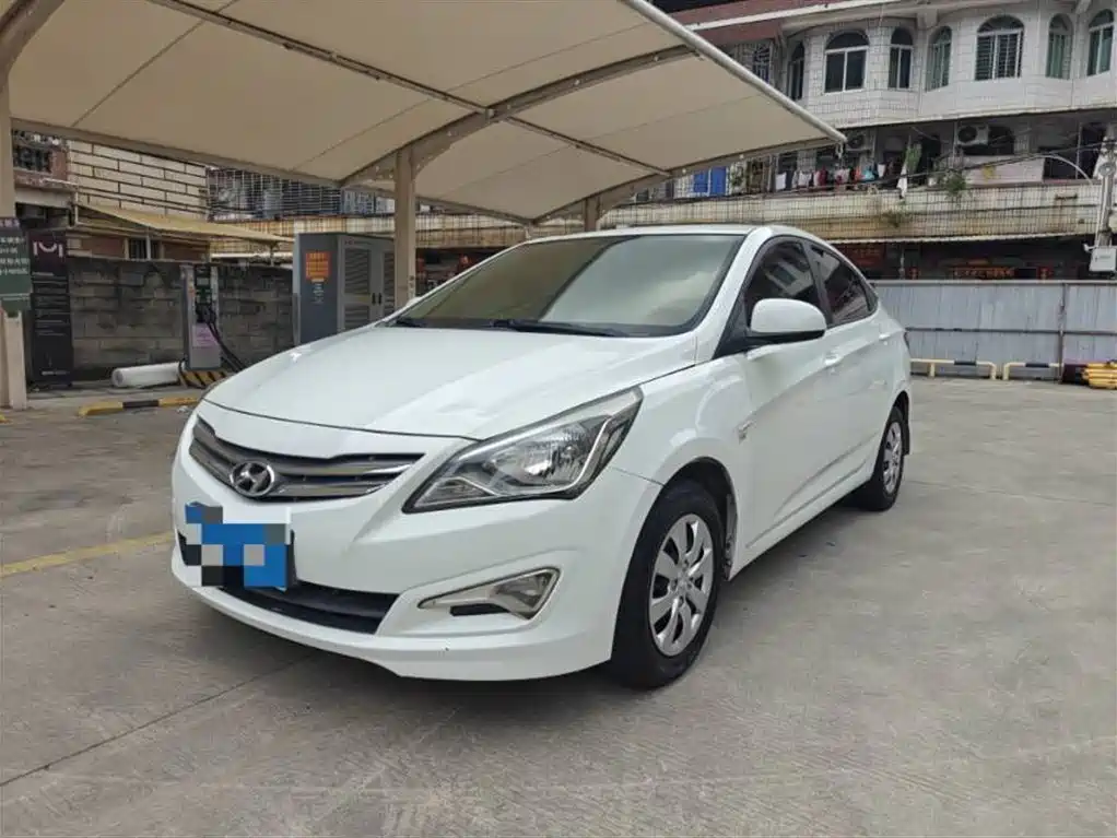 Hyundai Verna 2014 1.4L Manual Fashion GS