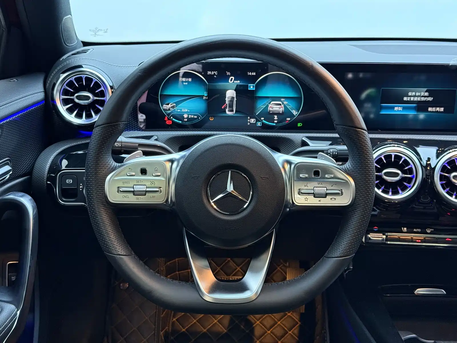 Фото 15 - Mercedes-Benz A-Class
