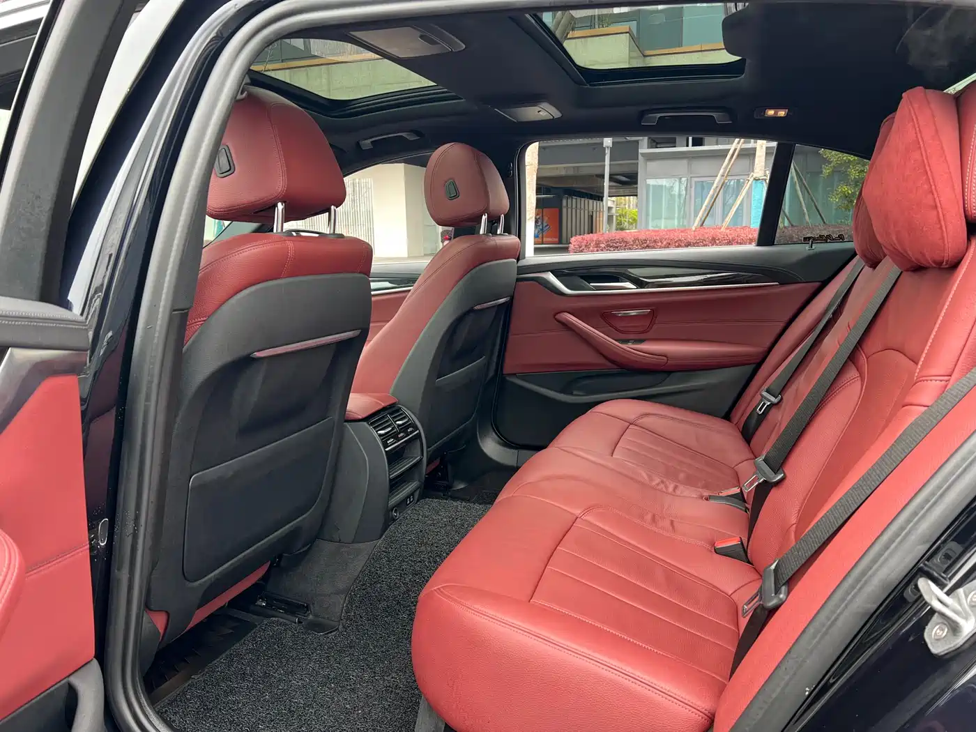 BMW 5 Series 2020 530Li Leading M Sport Package фото 8