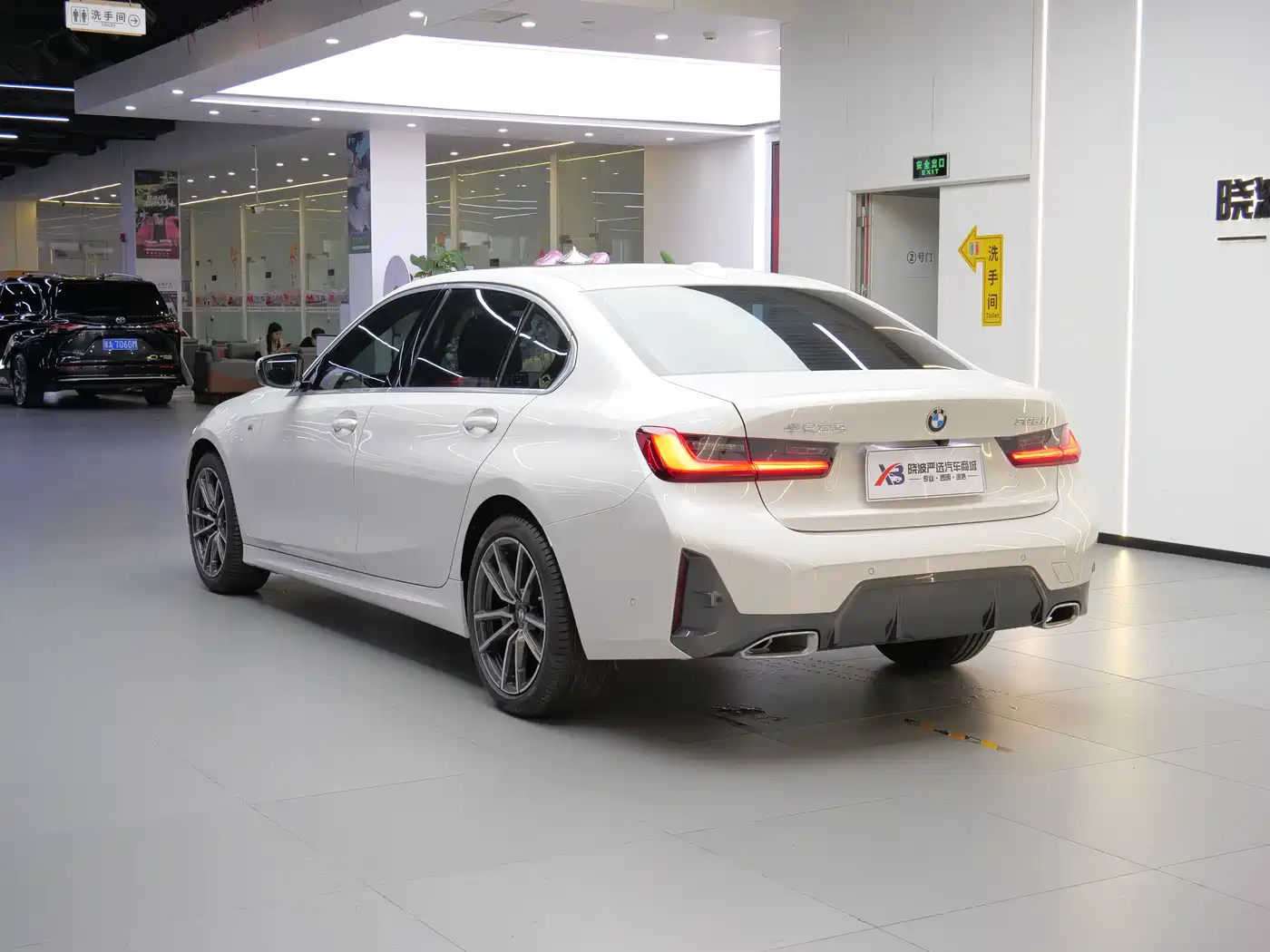BMW 3 Series 2024 325Li M Sport Package фото 6