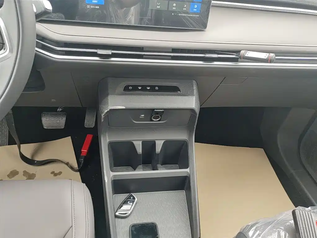 SAIC Maxus Dajia 7 2024 Facelift Super Hybrid Long Range Enjoyment Edition фото 14
