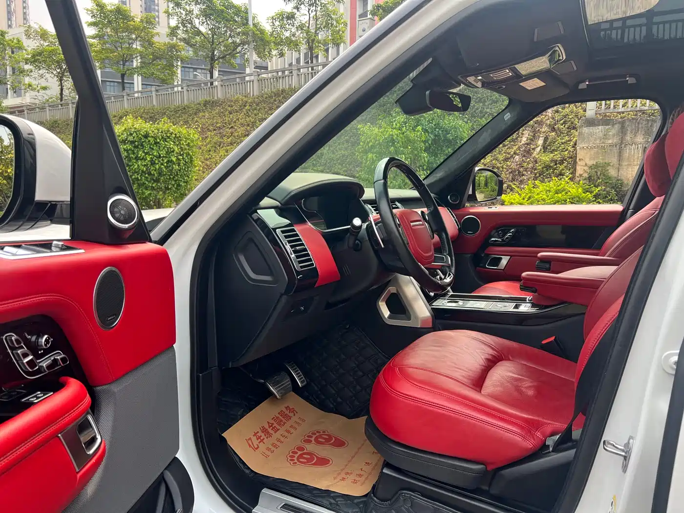 LAND ROVER RANGE ROVER