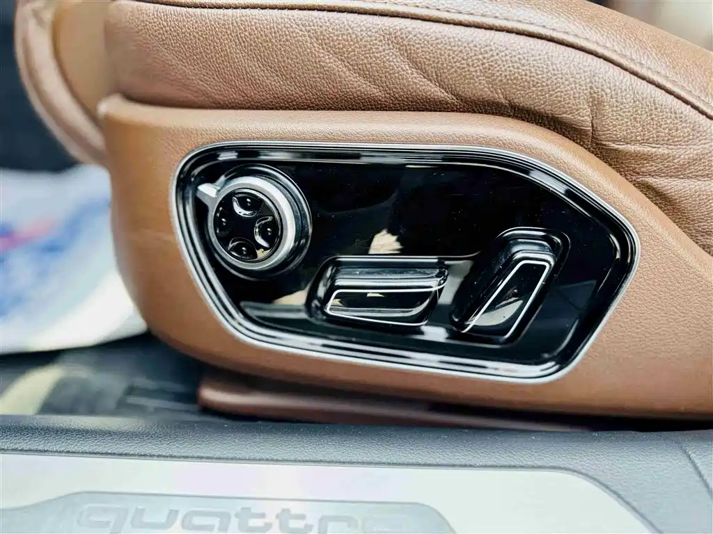 Audi A8 2014 A8L 45 TFSI quattro Comfort фото 12