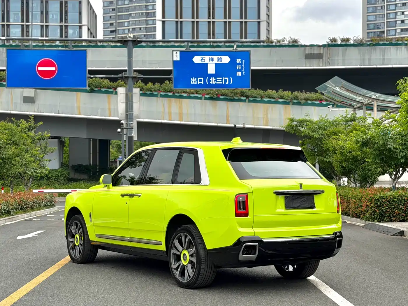 Rolls-Royce Cullinan 2025 2024 5-Seater